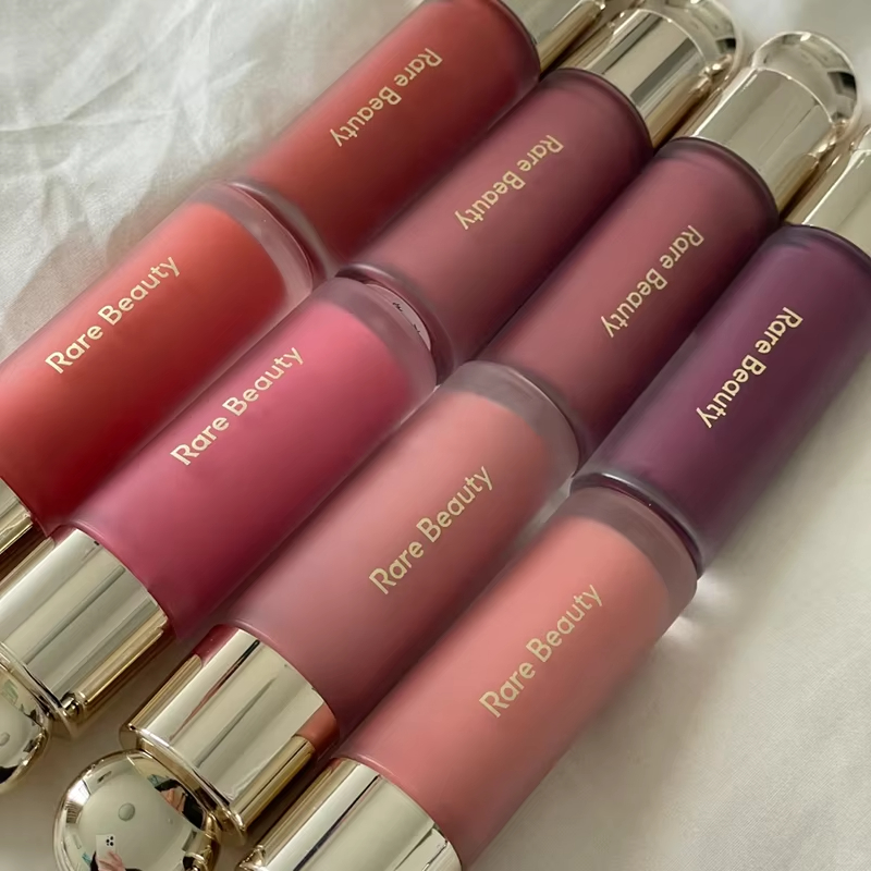Rare Beauty Likit Allık İpeksi - Rare Beauty Makeup Kit incelemesi ve fiyatı