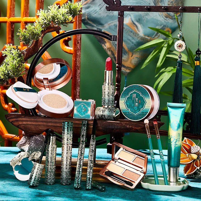 13'lü Makyaj Seti Seti, Kozmet - Rare Beauty Makeup Kit incelemesi ve fiyatı